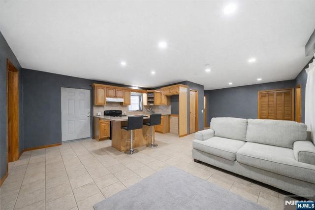 597 5th Street, Newark, NJ 07107