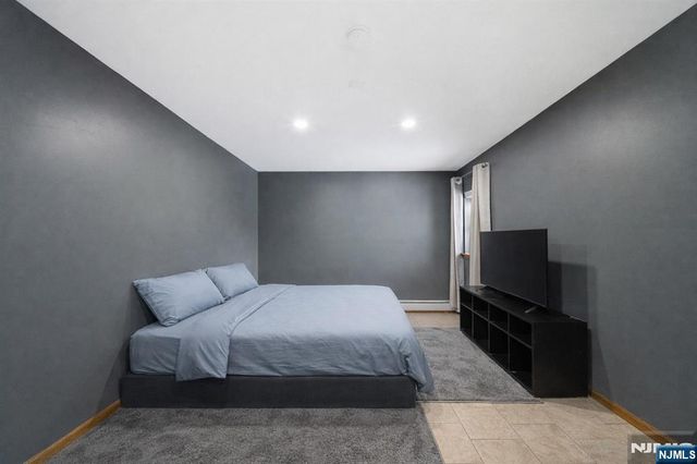 597 5th Street, Newark, NJ 07107