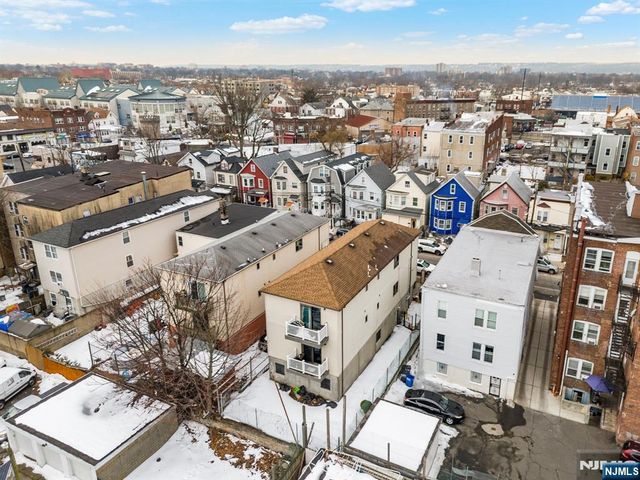 597 5th Street, Newark, NJ 07107