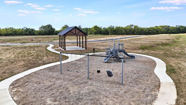 128 Vine Grove Drive, Circleville, OH 43113