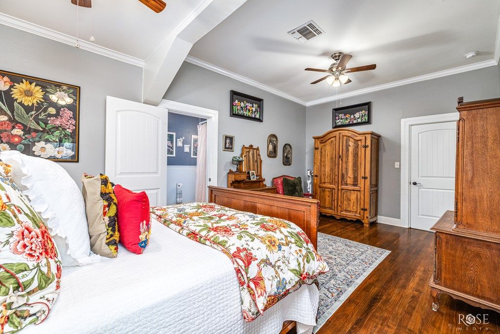 Image 28 of property listing at 223 S Jefferson St, San Angelo, TX 76901