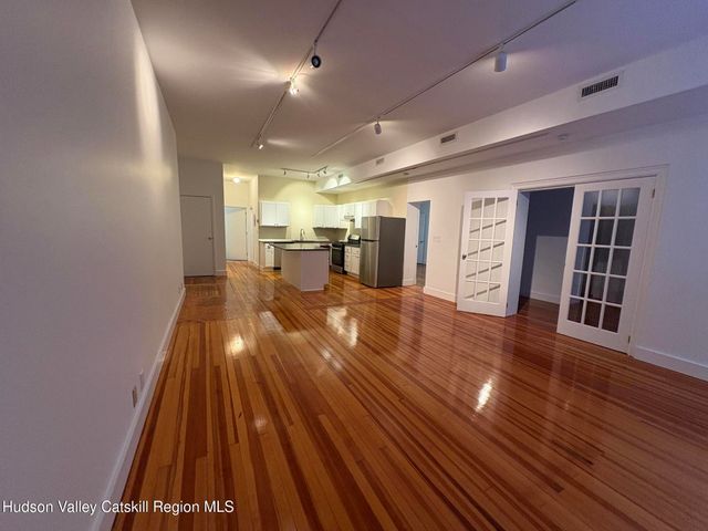 302 Wall Street 2nd Fl, Kingston, NY 12401