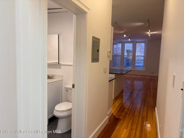 302 Wall Street 2nd Fl, Kingston, NY 12401