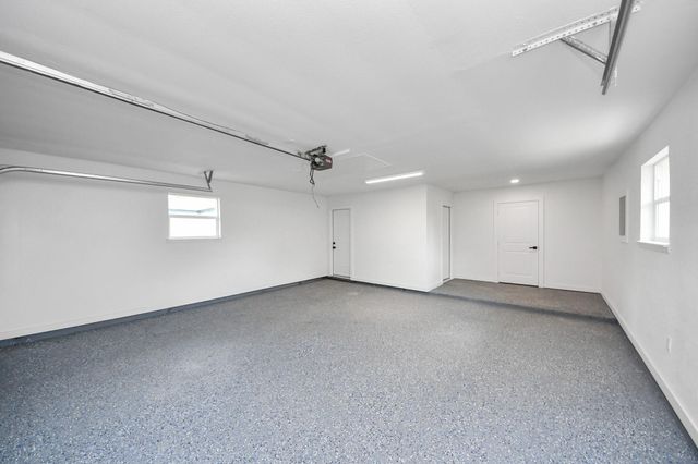 1007 Lindenwood Drive, Baytown, TX 77520