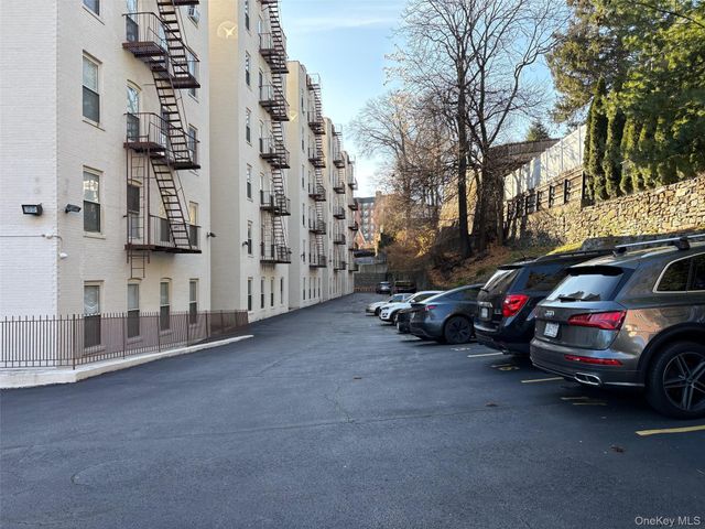 85 Bronx River Road Road 3S, Yonkers, NY 10704