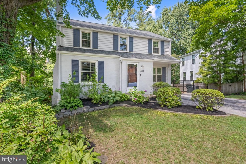 238 BARCLADEN CIR, BRYN MAWR, PA 19010 — photo 2