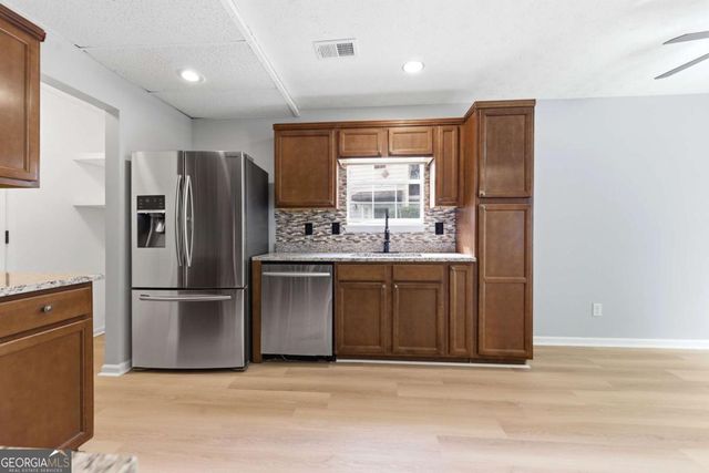 6581 Coventry Point, Austell, GA 30168