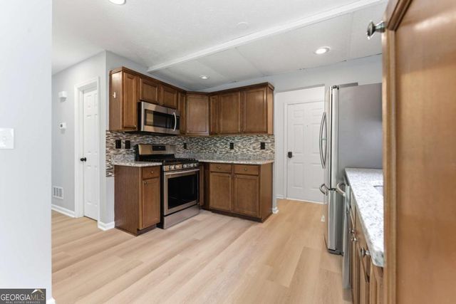 6581 Coventry Point, Austell, GA 30168