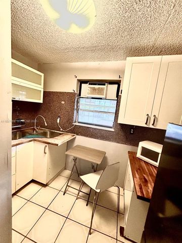 598 SW 121st Ave, Miami, FL 33184