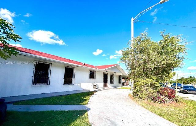 598 SW 121st Ave, Miami, FL 33184
