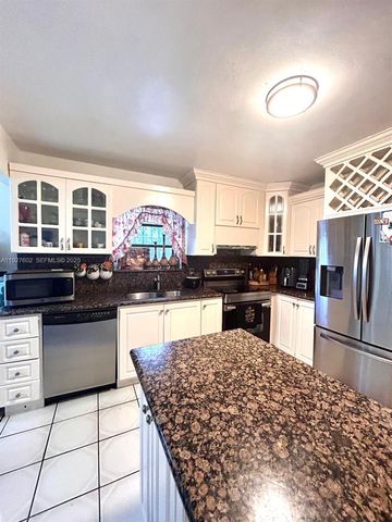 598 SW 121st Ave, Miami, FL 33184