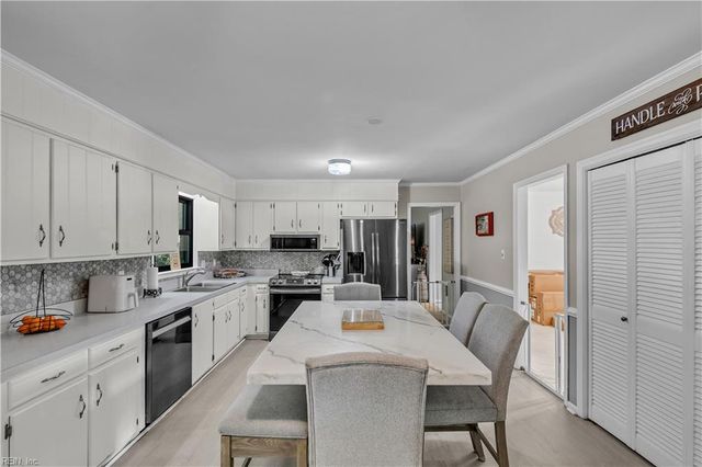 443 Putney LN, Newport News, VA 23602