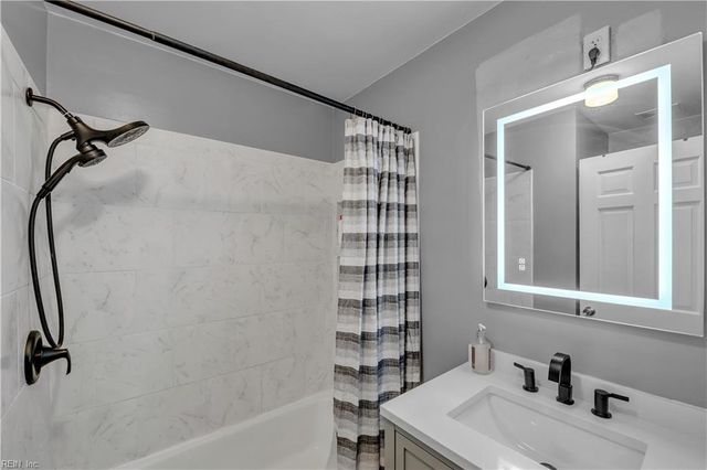 443 Putney LN, Newport News, VA 23602