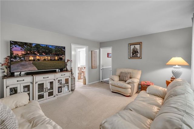 443 Putney LN, Newport News, VA 23602