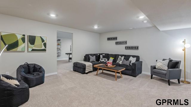 20602 Crestline Street, Gretna, NE 68028
