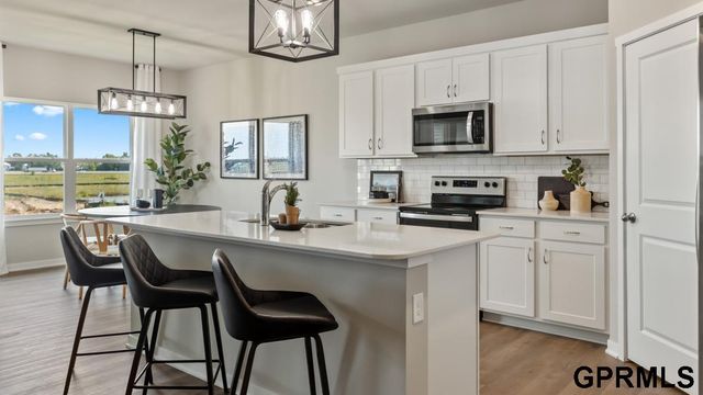 20602 Crestline Street, Gretna, NE 68028