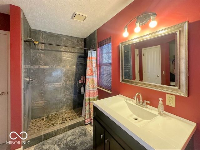 6246 Twin Creeks Drive, Indianapolis, IN 46268