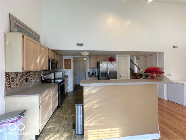 6246 Twin Creeks Drive, Indianapolis, IN 46268