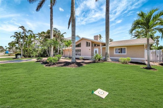 274 Conners AVE, Naples, FL 34108