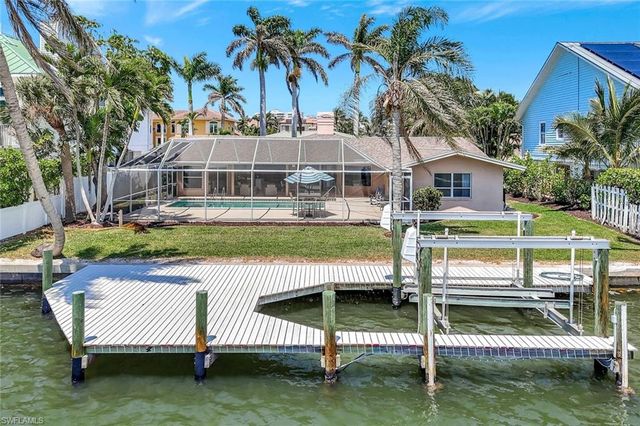 274 Conners AVE, Naples, FL 34108