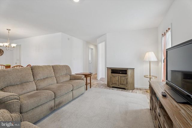 20 DAPHNE COURT, Douglassville, PA 19518