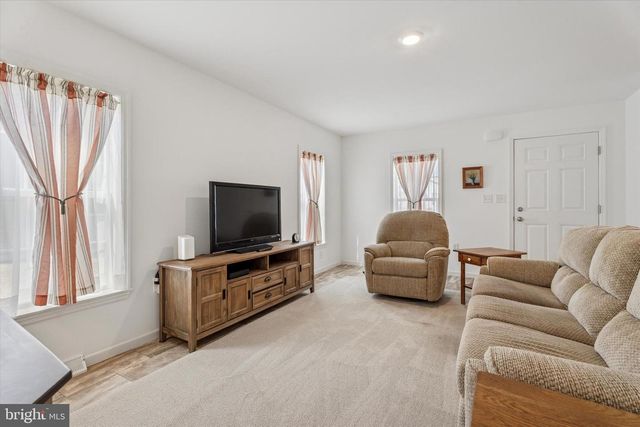 20 DAPHNE COURT, Douglassville, PA 19518