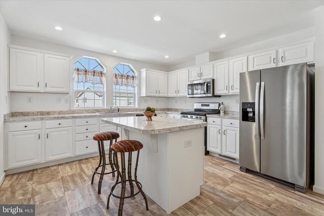 20 DAPHNE COURT, Douglassville, PA 19518