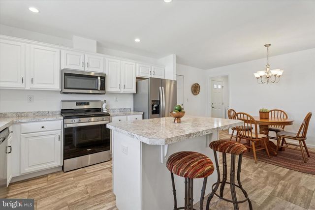 20 DAPHNE COURT, Douglassville, PA 19518