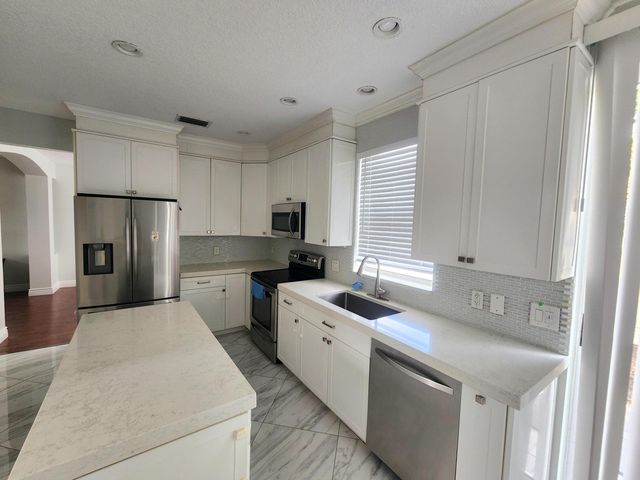 18860 La Costa Lane, Boca Raton, FL 33496