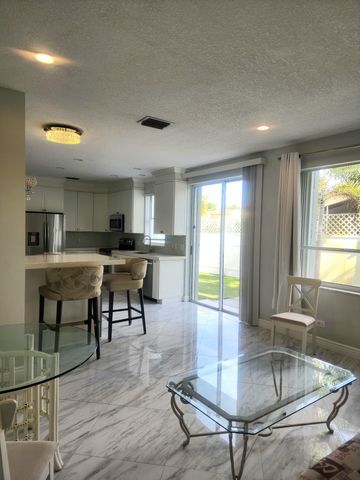 18860 La Costa Lane, Boca Raton, FL 33496