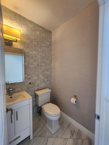 18860 La Costa Lane, Boca Raton, FL 33496