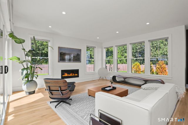 12 Argento Lane 12, Norwalk, CT 06851