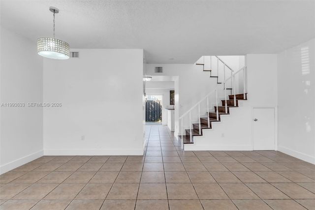 5240 NW 109th Ave 4, Doral, FL 33178