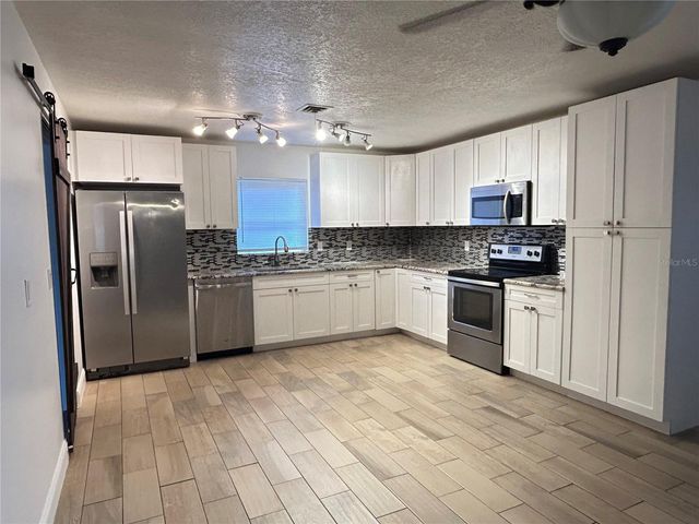 1241 N LAKE ELBERT DRIVE NE, Winter Haven, FL 33881