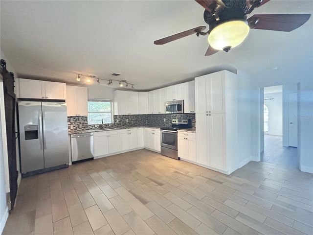 1241 N LAKE ELBERT DRIVE NE, Winter Haven, FL 33881