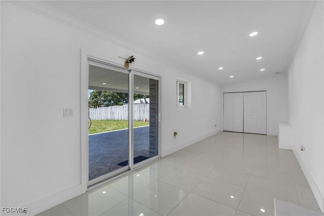 2900 NW 179th ST, Miami Gardens, FL 33056