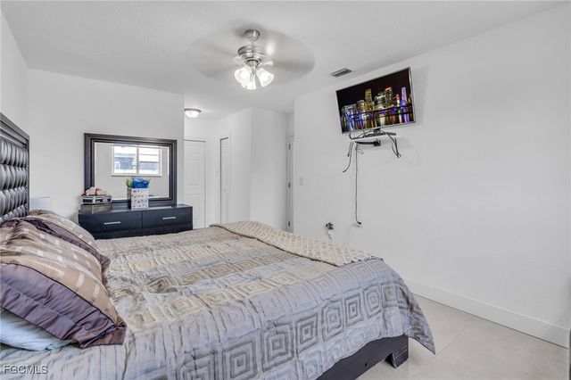 2900 NW 179th ST, Miami Gardens, FL 33056