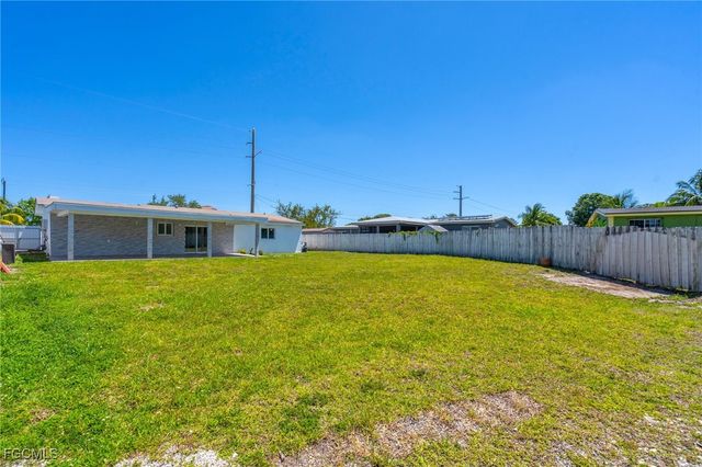 2900 NW 179th ST, Miami Gardens, FL 33056