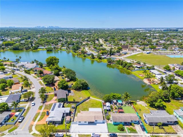 2900 NW 179th ST, Miami Gardens, FL 33056