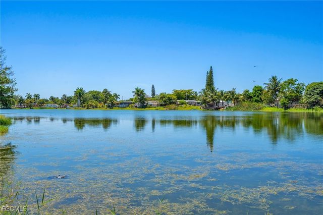 2900 NW 179th ST, Miami Gardens, FL 33056