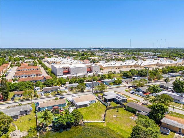 2900 NW 179th ST, Miami Gardens, FL 33056