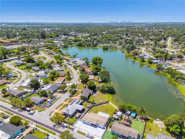 2900 NW 179th ST, Miami Gardens, FL 33056