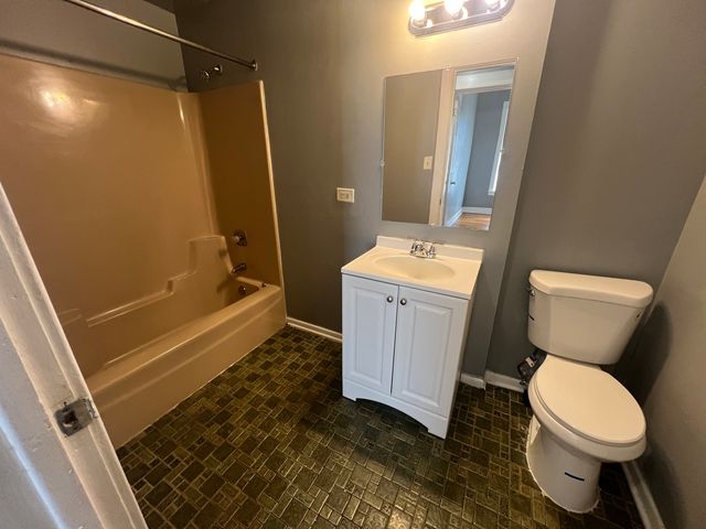 734 E 95th Street 3E, Chicago, IL 60619