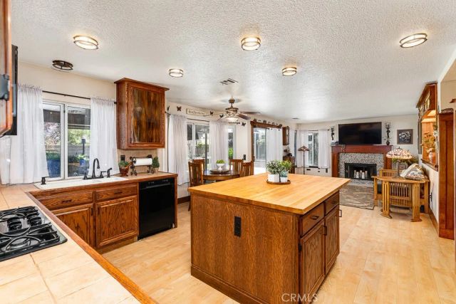 2693 W La Morada Drive, Rialto, CA 92377