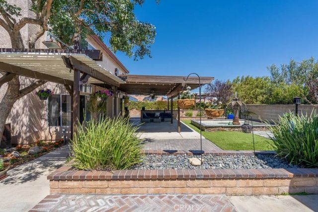 2693 W La Morada Drive, Rialto, CA 92377