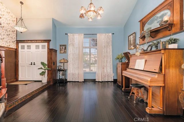 2693 W La Morada Drive, Rialto, CA 92377