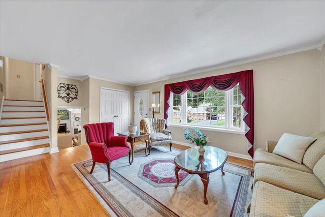 3175 Galloway DR, Roanoke, VA 24018