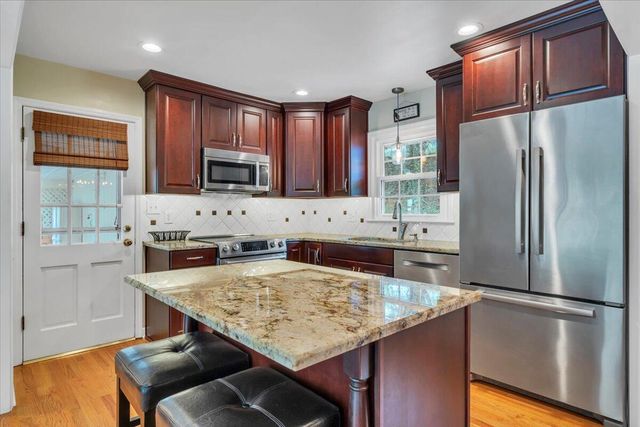 3175 Galloway DR, Roanoke, VA 24018