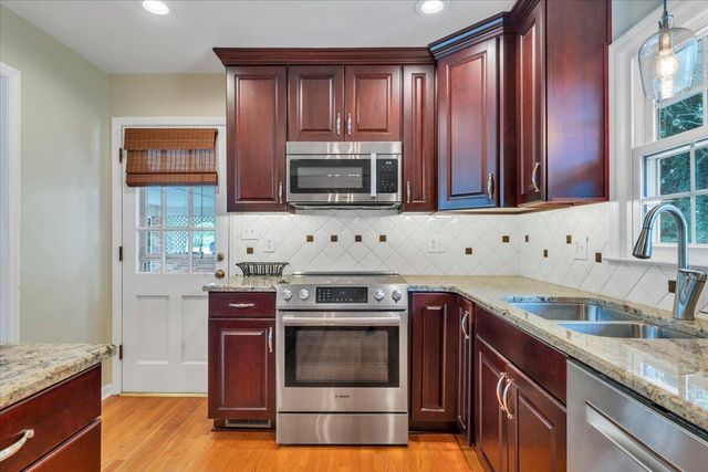 3175 Galloway DR, Roanoke, VA 24018