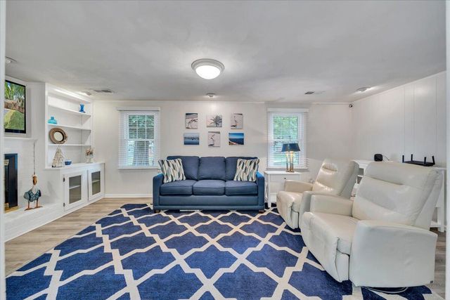 3175 Galloway DR, Roanoke, VA 24018